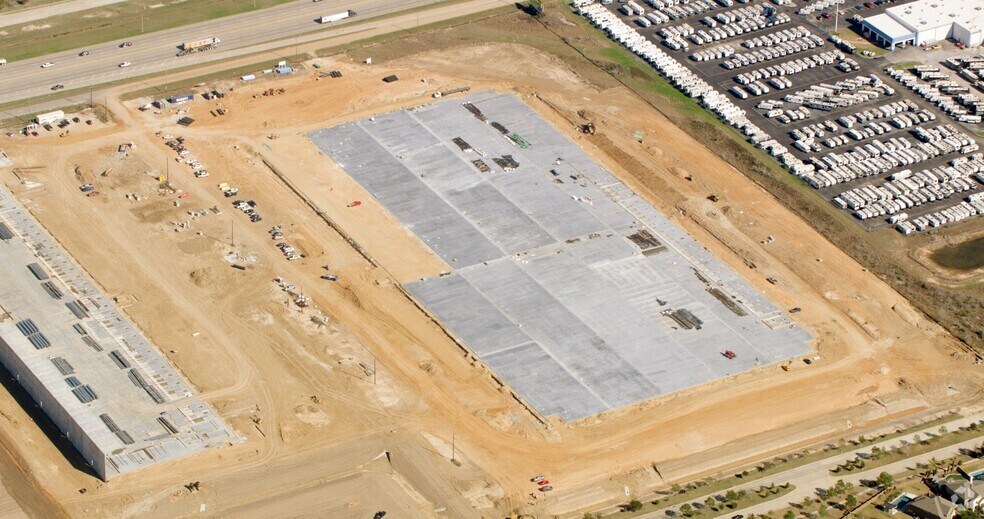 More Photos Of 28119 Katy Fwy, Katy Distribution For Sale