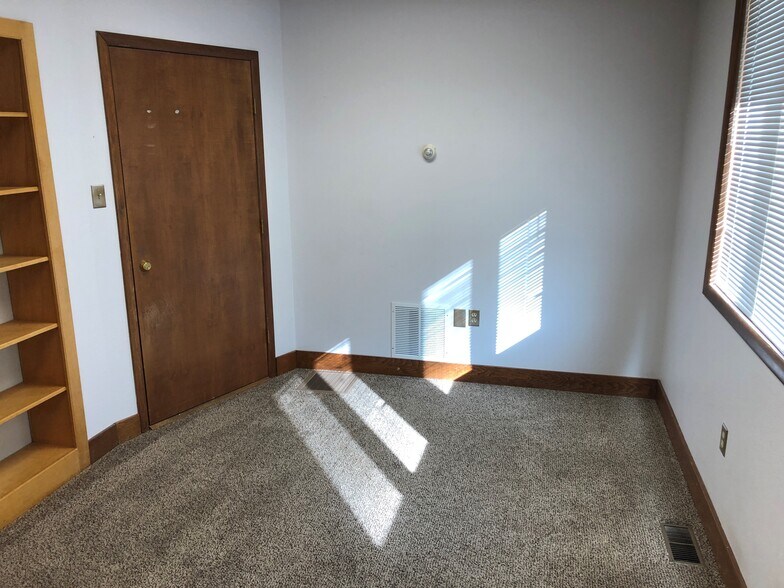 More Photos Of 601 E Seltice St, Post Falls Office For Lease