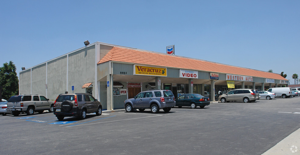 Primary Photo Of 9911-9931 Orr and Day Rd, Santa Fe Springs Storefront For Lease