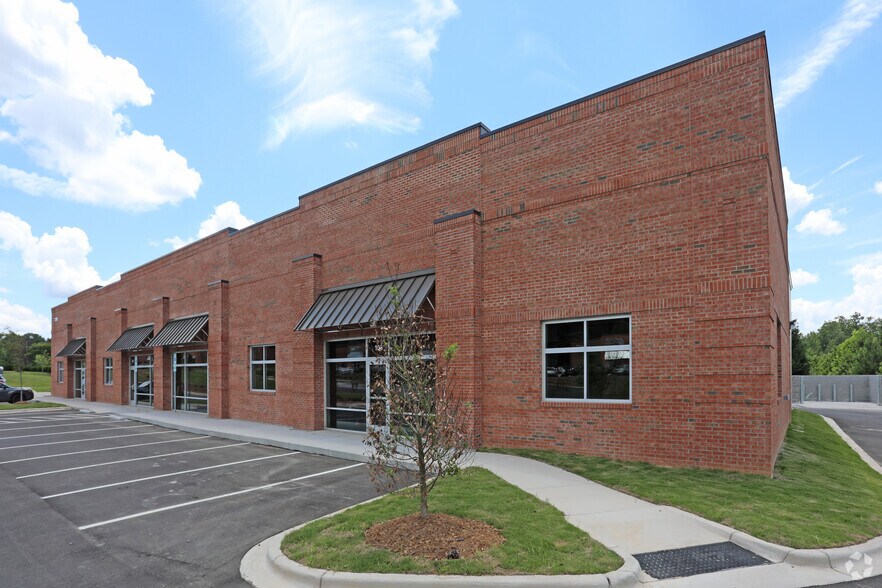 More Photos Of 7230 ACC Blvd, Raleigh Flex For Sale