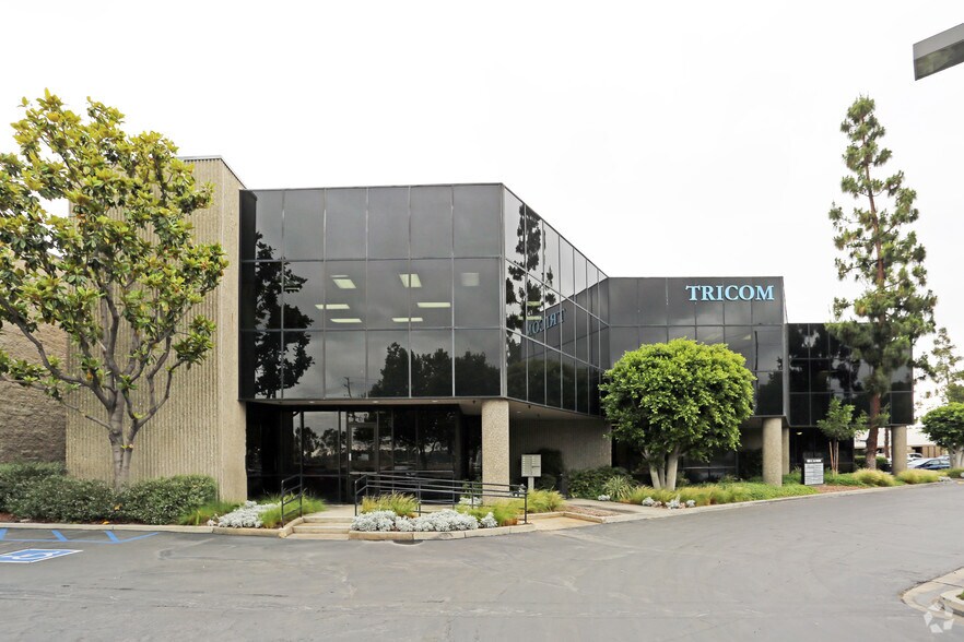 More Photos Of 4025 E La Palma Ave, Anaheim Office For Lease