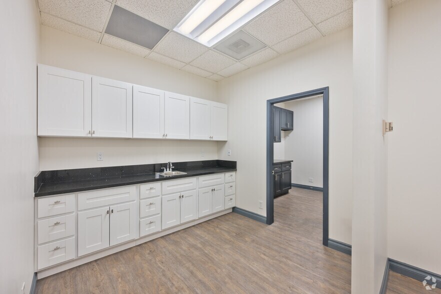 More Photos Of 10807 Laurel St, Rancho Cucamonga Medical For Sale