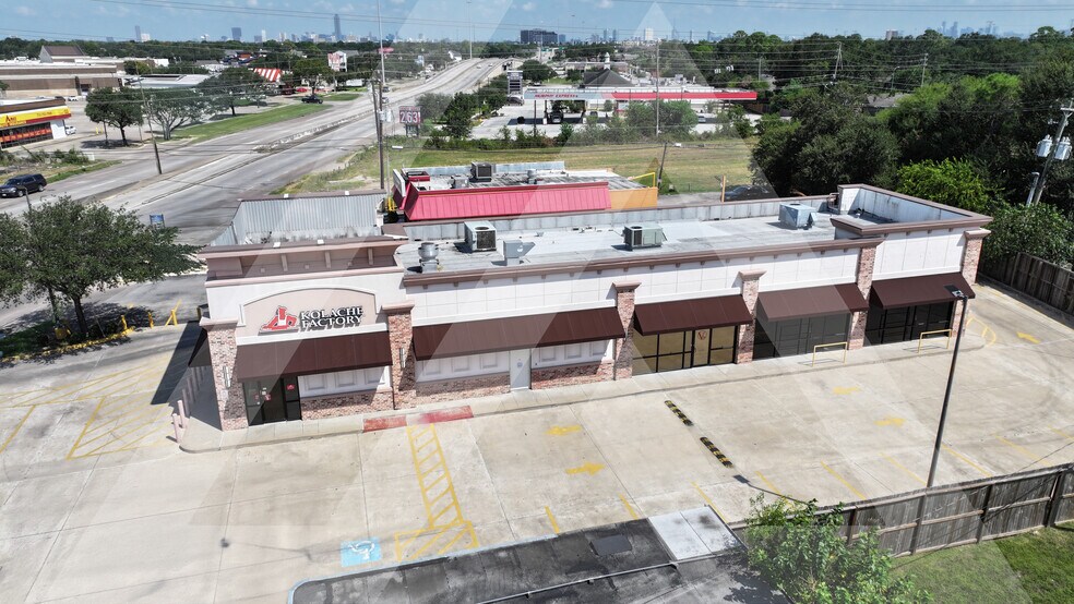 More Photos Of 10519 Post Oak Rd, Houston Freestanding For Lease