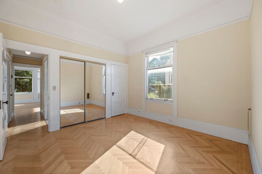 More Photos Of 2 Hugo St, San Francisco Multifamily For Sale