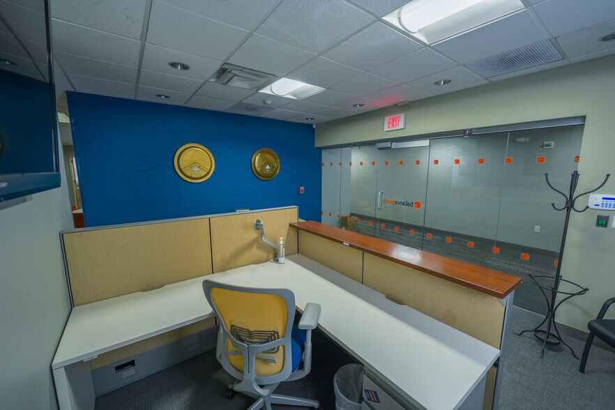 More Photos Of 65 Harristown Rd, Glen Rock Office For Lease