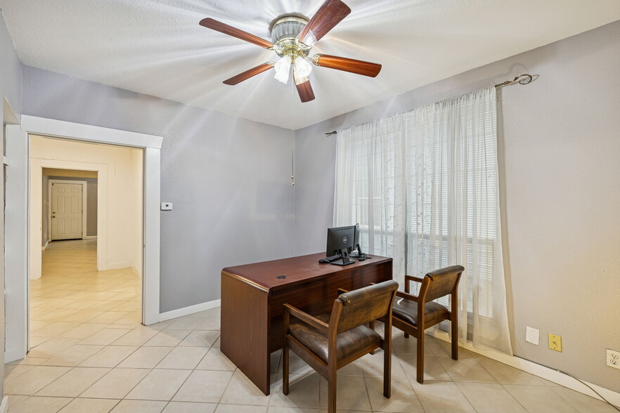 More Photos Of 937 Culebra Rd, San Antonio Office Residential For Sale