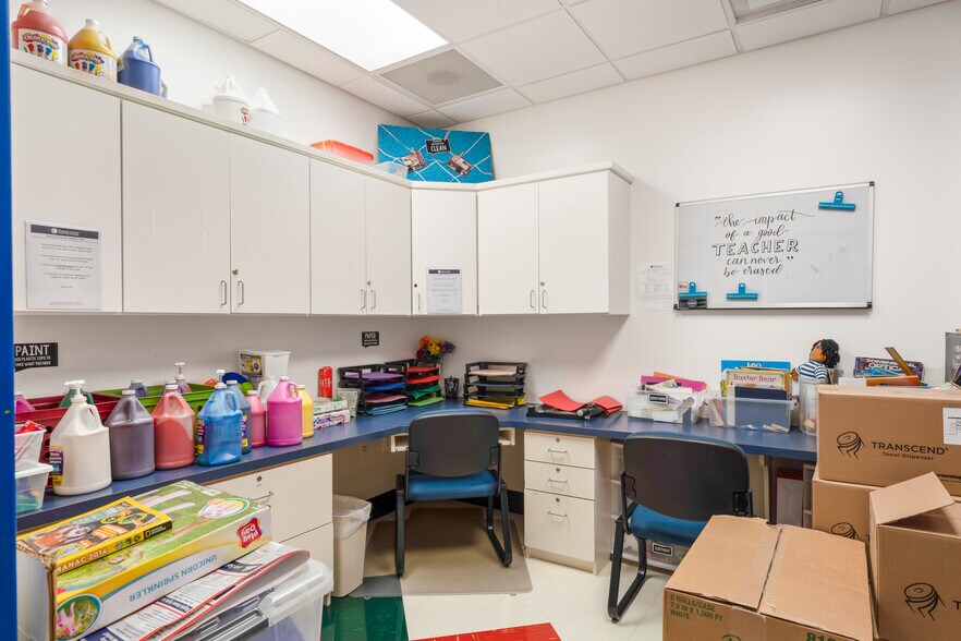 More Photos Of 42885 Orchard Oriole Dr, Ashburn Daycare Center For Lease