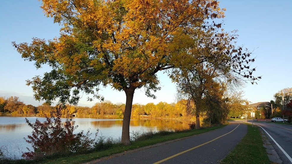 More Photos Of 985 Ivy Ave E, Saint Paul Apartments For Sale