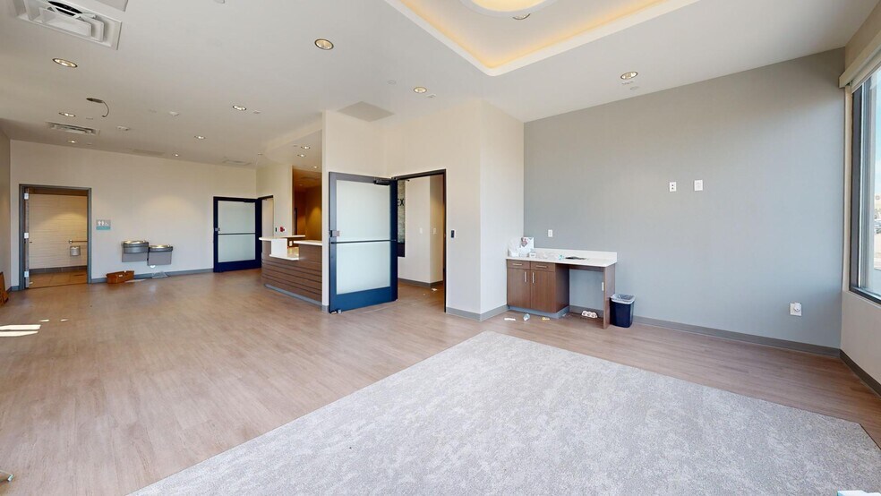 More Photos Of 5901 W Waco Dr, Waco Medical For Sale