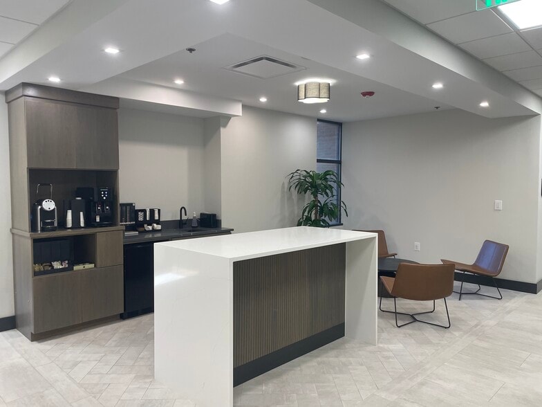 More Photos Of 2265 Roswell Rd, Marietta Office For Lease