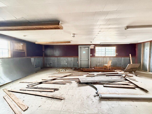 More Photos Of 5255 TX-21, Hemphill General Retail For Sale