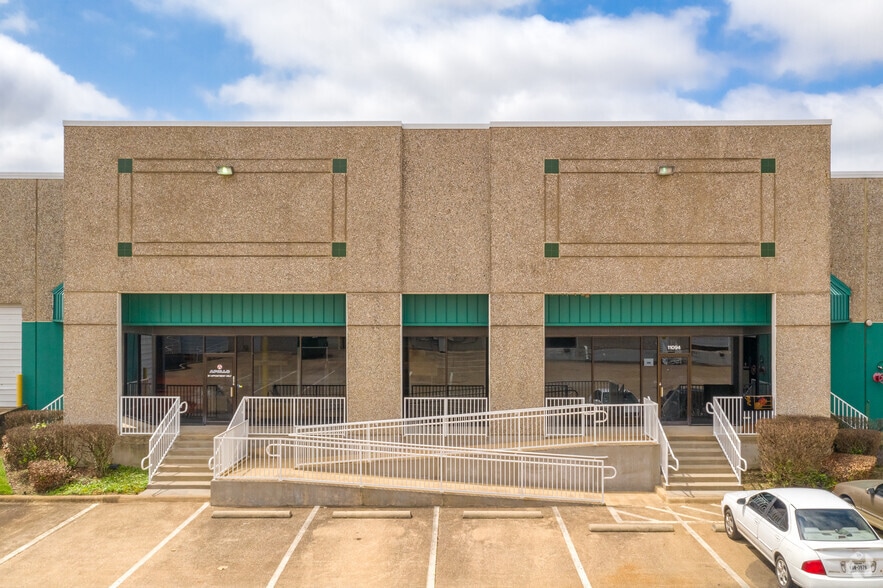More Photos Of 11090-11096 Grader St, Dallas Warehouse For Lease