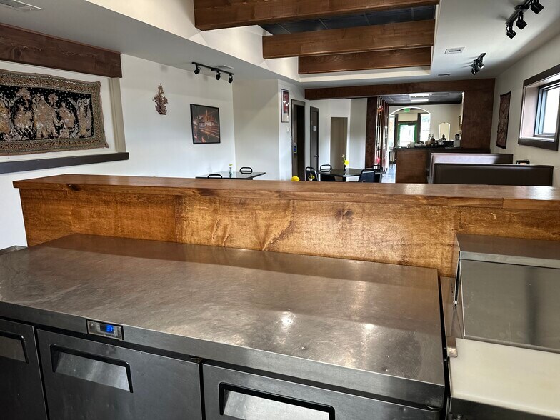 More Photos Of 5517 Menchaca Rd, Austin Restaurant For Sale