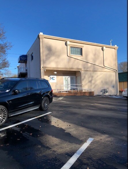 More Photos Of 941 N Pleasantburg Dr, Greenville Office For Lease