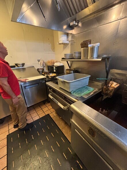More Photos Of 7307 W Indian School Rd, Phoenix Restaurant For Sale