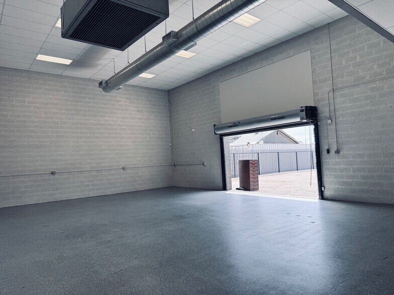 More Photos Of 1016 E Indian School Rd, Phoenix Auto Repair For Sale