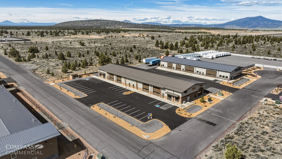 More Photos Of 3951 SW Empire Dr, Prineville Manufacturing For Lease
