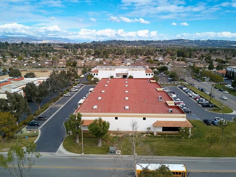 More Photos Of 365 Camino Carillo, Camarillo Warehouse For Lease