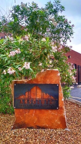 More Photos Of 511 E Nizhoni Blvd, Gallup Office For Sale