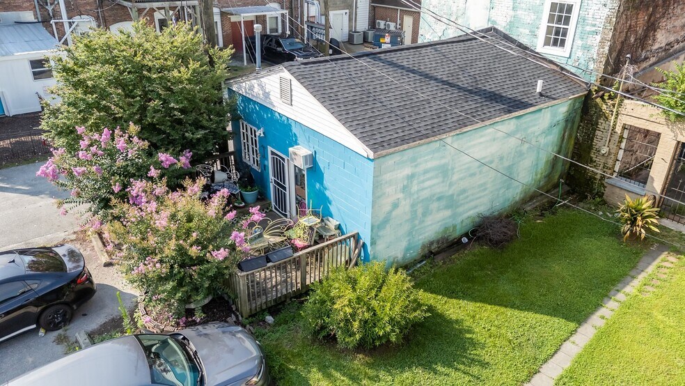 More Photos Of 106 W Anderson St, Selma Storefront Retail Residential For Sale