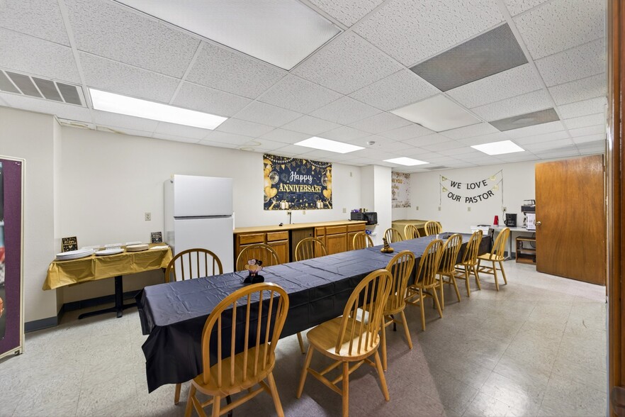 More Photos Of 11141 N Avenue L, La Porte Religious Facility For Sale