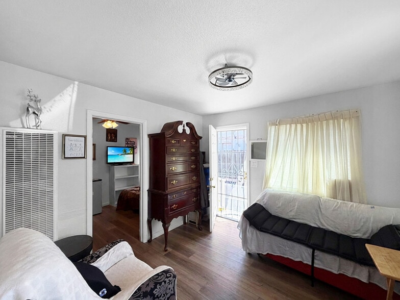 More Photos Of 204 Sunset Blvd, Hayward Apartments For Sale
