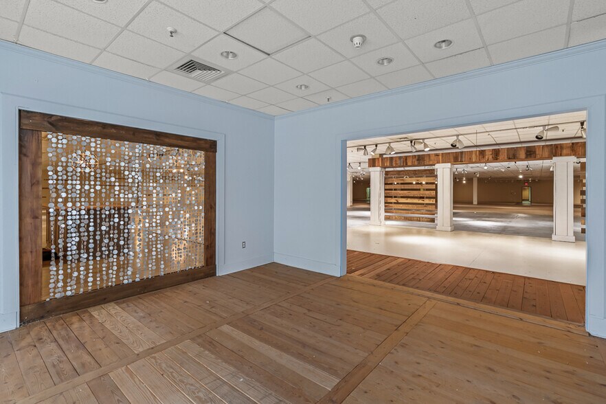 More Photos Of 205 Model Farm Rd, High Point Warehouse For Lease