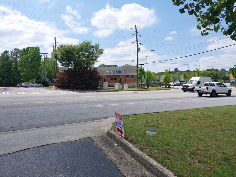 More Photos Of 1298 Rockbridge Rd, Stone Mountain Office For Sale