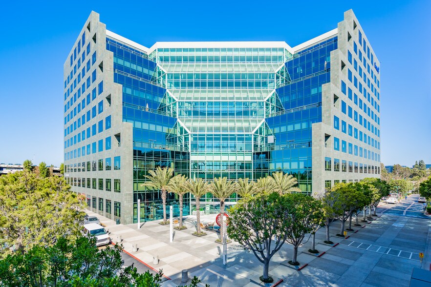 More Photos Of 19100-19200 Von Karman Ave, Irvine Unknown For Lease