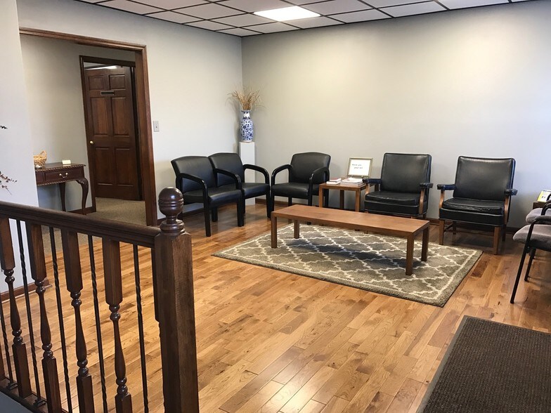 More Photos Of 2525 Lebanon Pike, Nashville Office For Lease