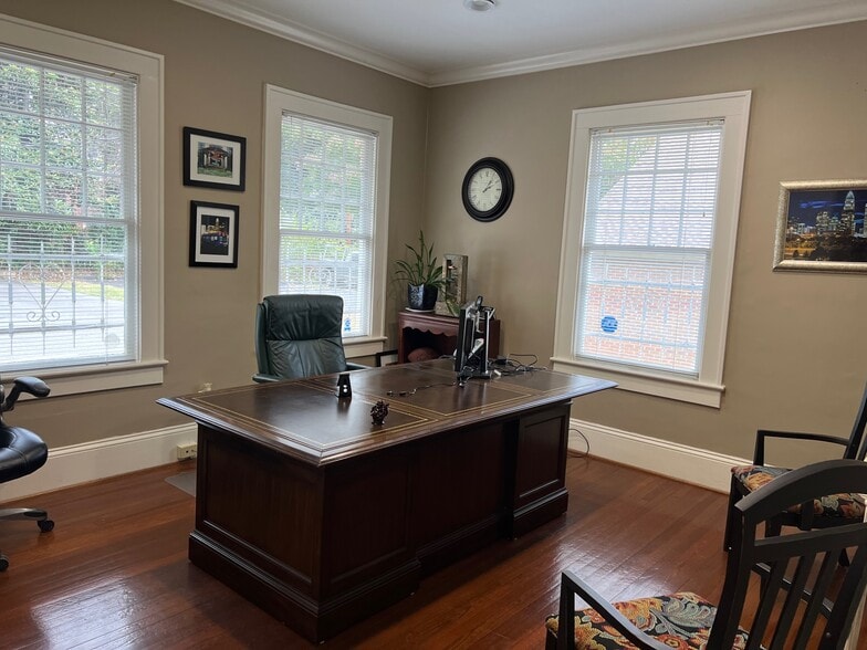 More Photos Of 222 Baldwin Ave, Charlotte Office For Lease