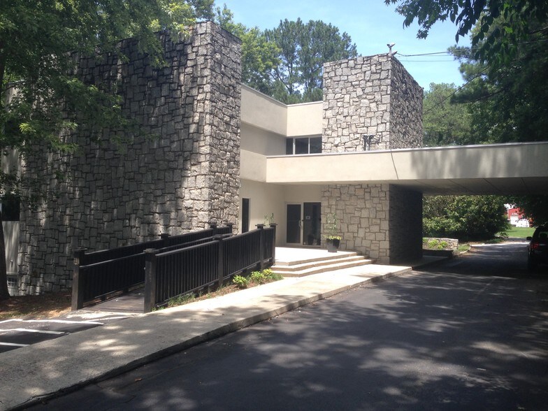 More Photos Of 3700 Longview Dr, Chamblee Loft Creative Space For Sale