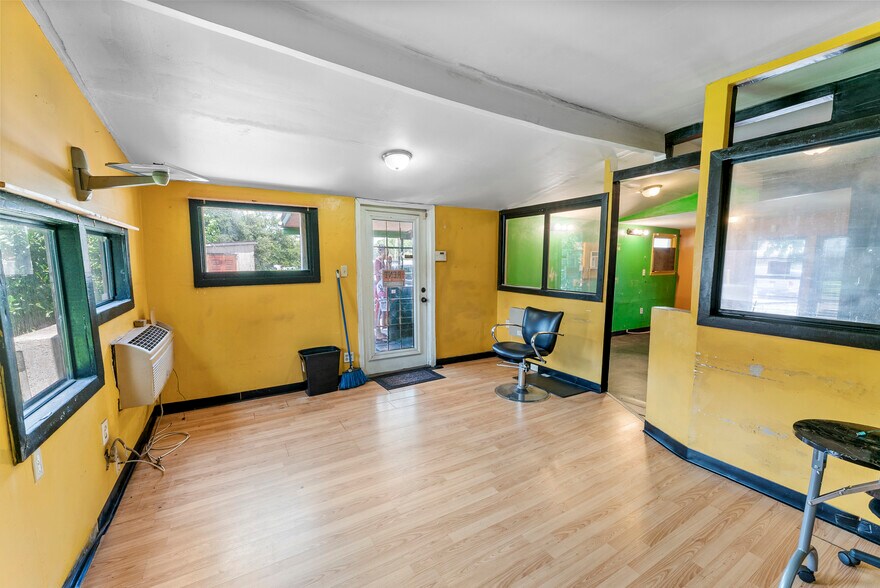 More Photos Of 4118 Augusta Rd, Savannah Freestanding For Sale
