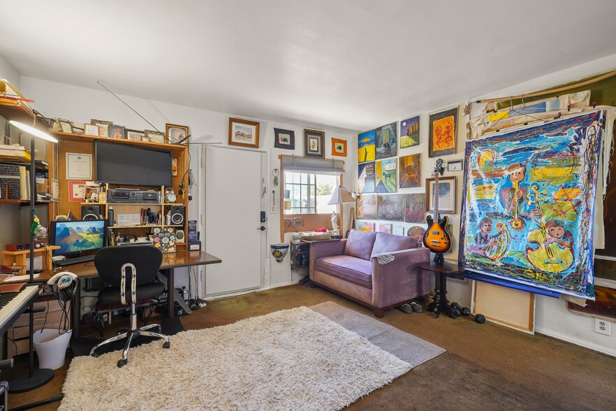 More Photos Of 12073-12077 Ventura Pl, Studio City Storefront Retail Residential For Sale