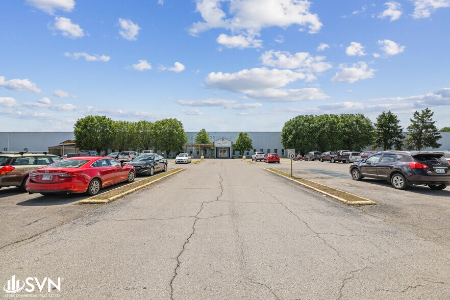 More Photos Of 302 American Greeting Card Rd, Corbin Warehouse For Lease