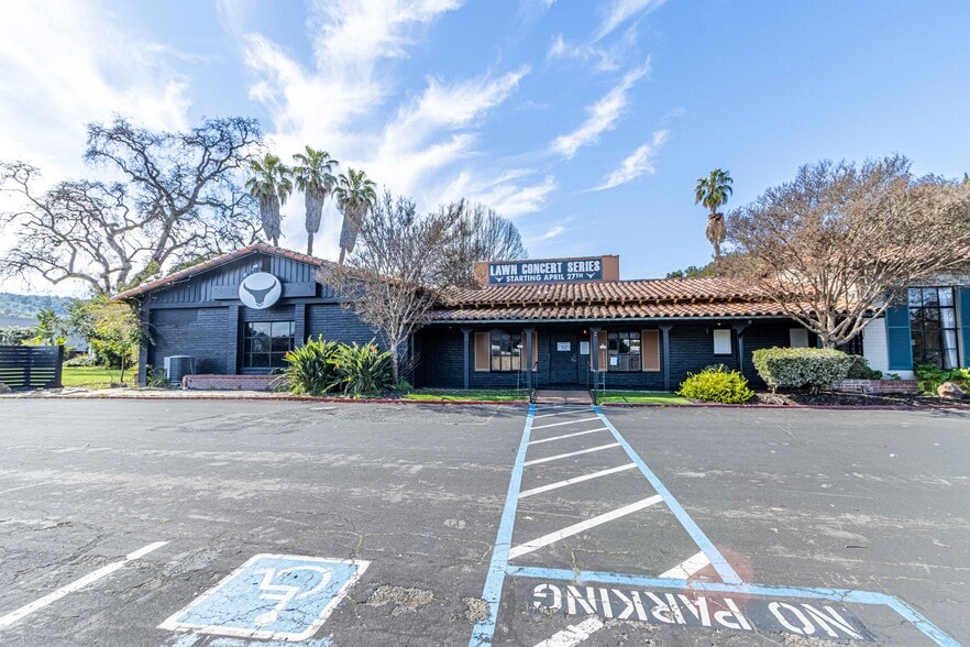 More Photos Of 250 Entrada Dr, Novato Hotel For Lease