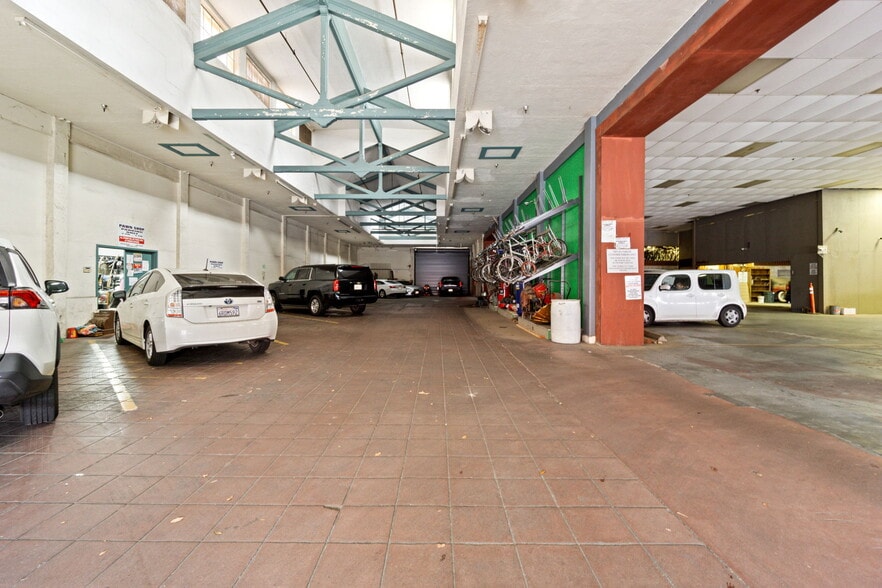 More Photos Of 922 Van Ness Ave, Fresno Storefront Retail Office For Sale