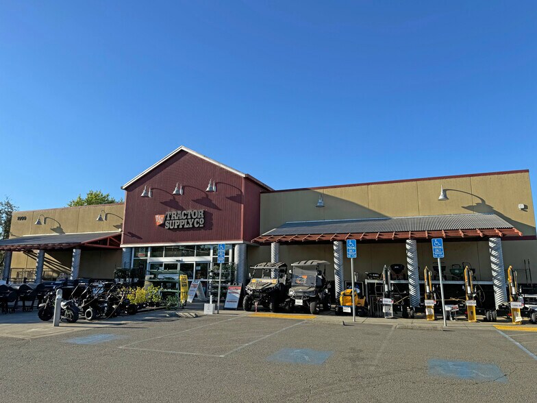 More Photos Of 1000 American Way, Windsor Freestanding For Sale