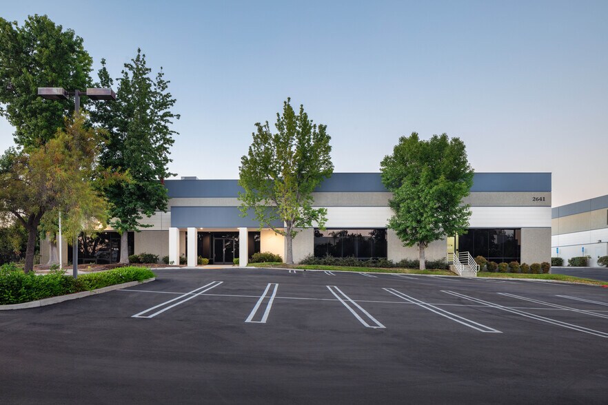 More Photos Of 2641 La Mirada Dr, Vista Manufacturing For Sale