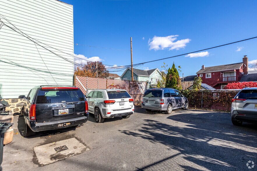 More Photos Of 7704 W John F Kennedy Blvd, North Bergen Storefront Retail Office For Sale