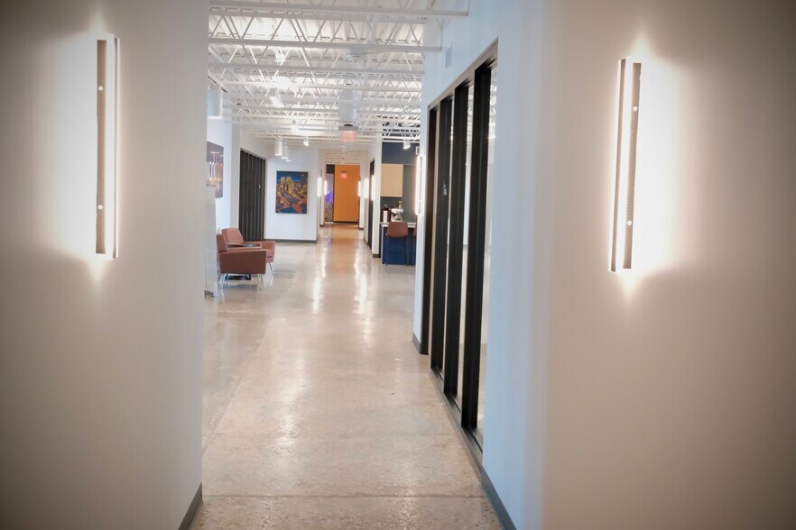 More Photos Of 6539 E 31st St, Tulsa Coworking Space