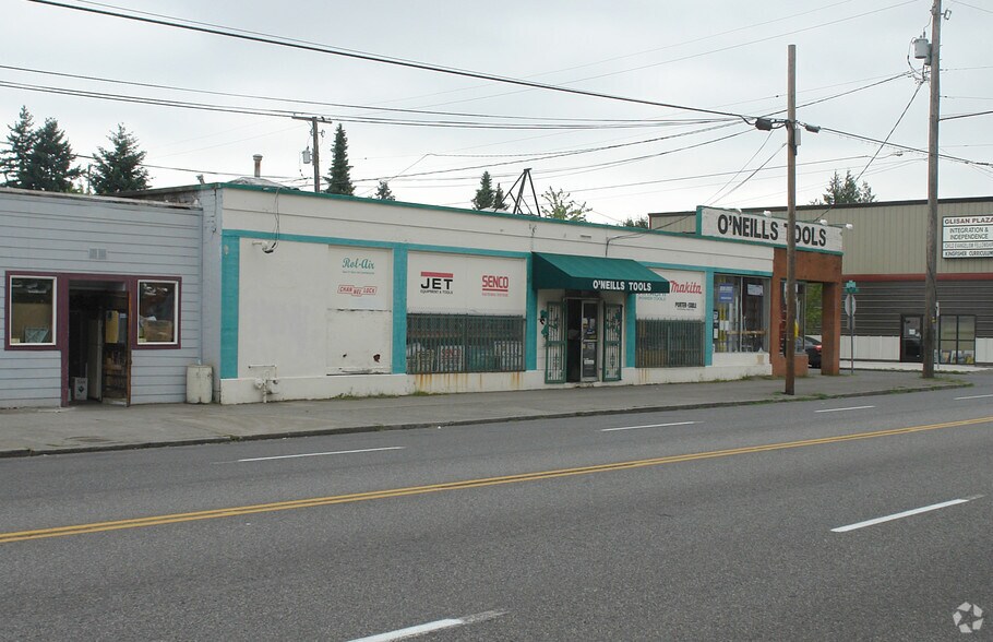 More Photos Of 7131-7145 NE Glisan St, Portland Showroom For Lease