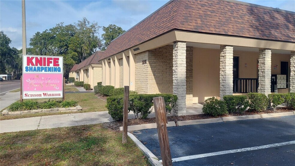 More Photos Of 1103-1115 NW 13th St, Gainesville Office For Sale
