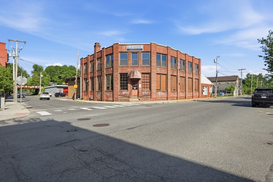 More Photos Of 300 Pleasant St, Northampton Office For Lease