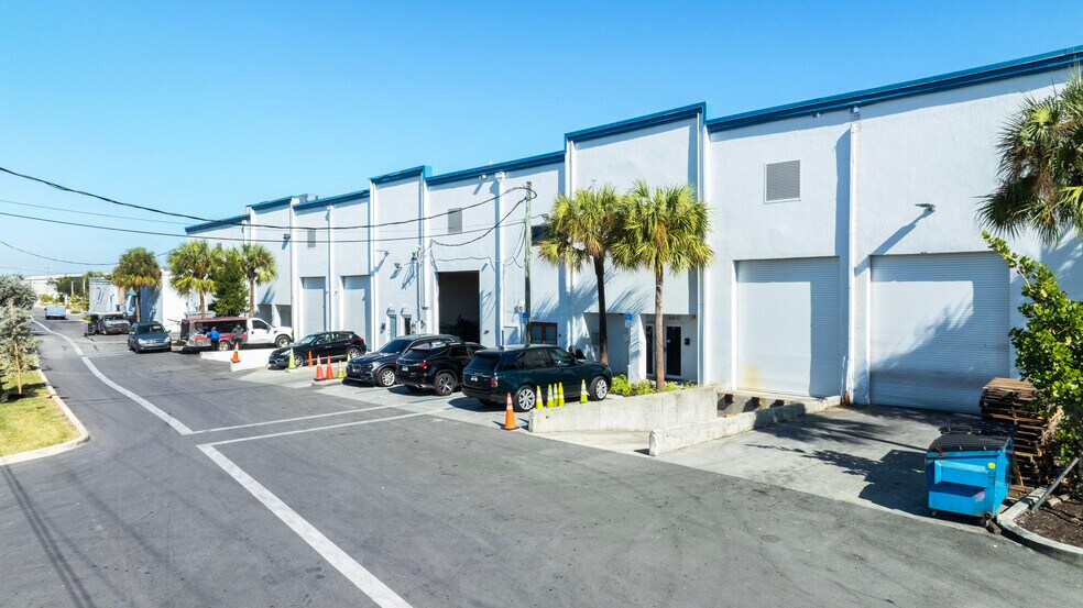 More Photos Of 1350-1390 Hammondville Rd, Pompano Beach Warehouse For Lease