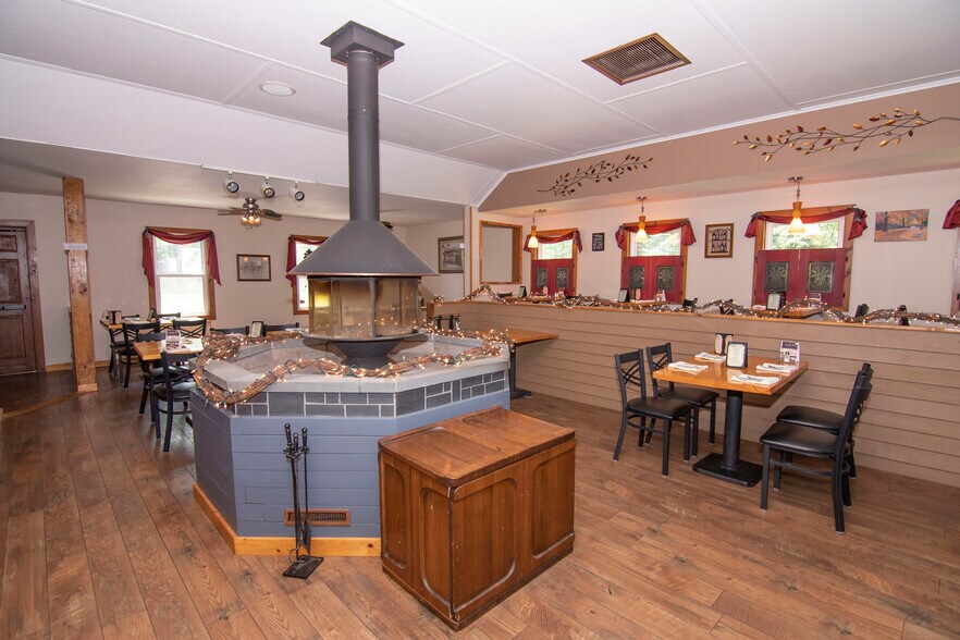 More Photos Of 910 Rock City Rd, Ballston Spa Restaurant For Sale