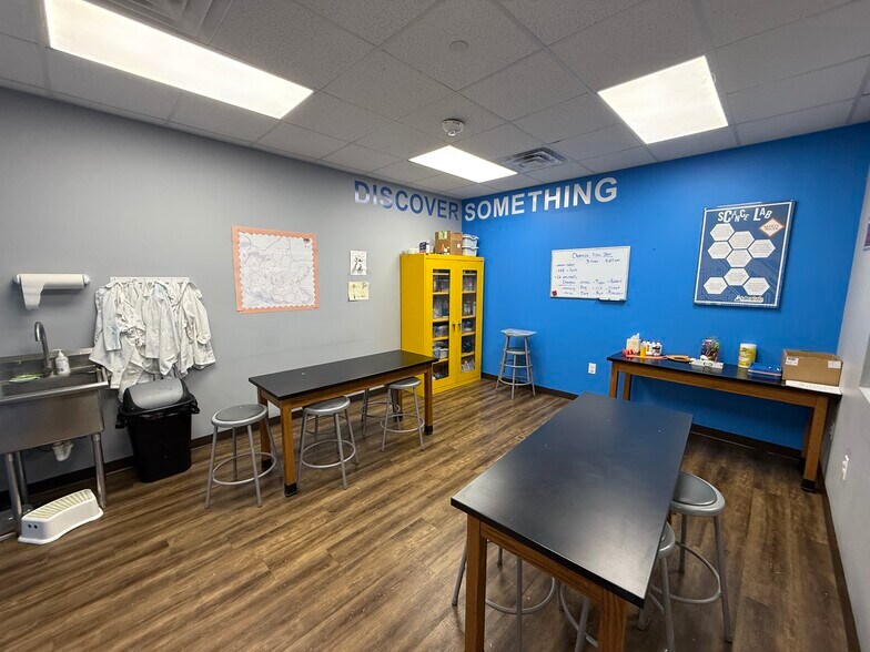 More Photos Of 16733 W Airport Blvd, Richmond Storefront For Lease