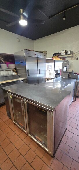 More Photos Of 947 Federal St, Philadelphia Restaurant For Sale