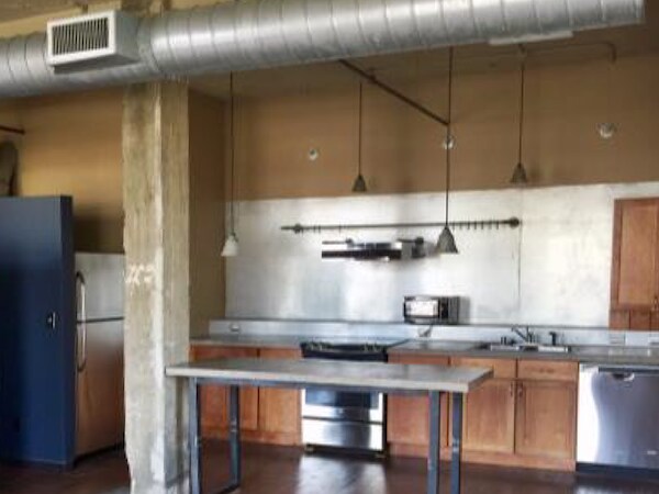 More Photos Of 1827 1st Ave N, Birmingham Apartments For Lease