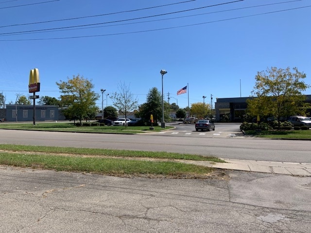 More Photos Of 2015 Family Cir, Lexington Freestanding For Lease